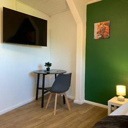 , Parken & Wlan Διαμέρισμα Neumünster